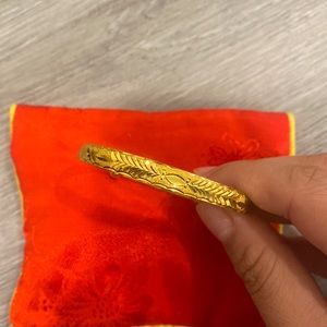 24k 999.9 marked gold bangle